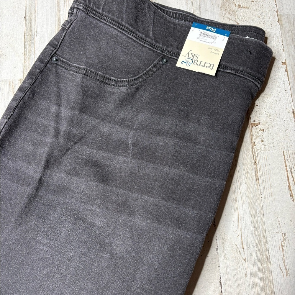(Sold)Terra & Sky Women’s Plus Skinny High Rise Pull-On Size 1X Jeggings - Picture 2 of 15